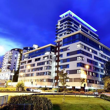 Linx Apartments Skyline Plaza Basingstoke Extérieur photo