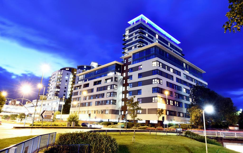 Linx Apartments Skyline Plaza Basingstoke Extérieur photo